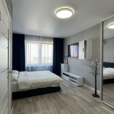 Є Генератор 1Кім Осокорки Вул Бориса Гмирі 20 Жк Патріотика Kiew Exterior foto