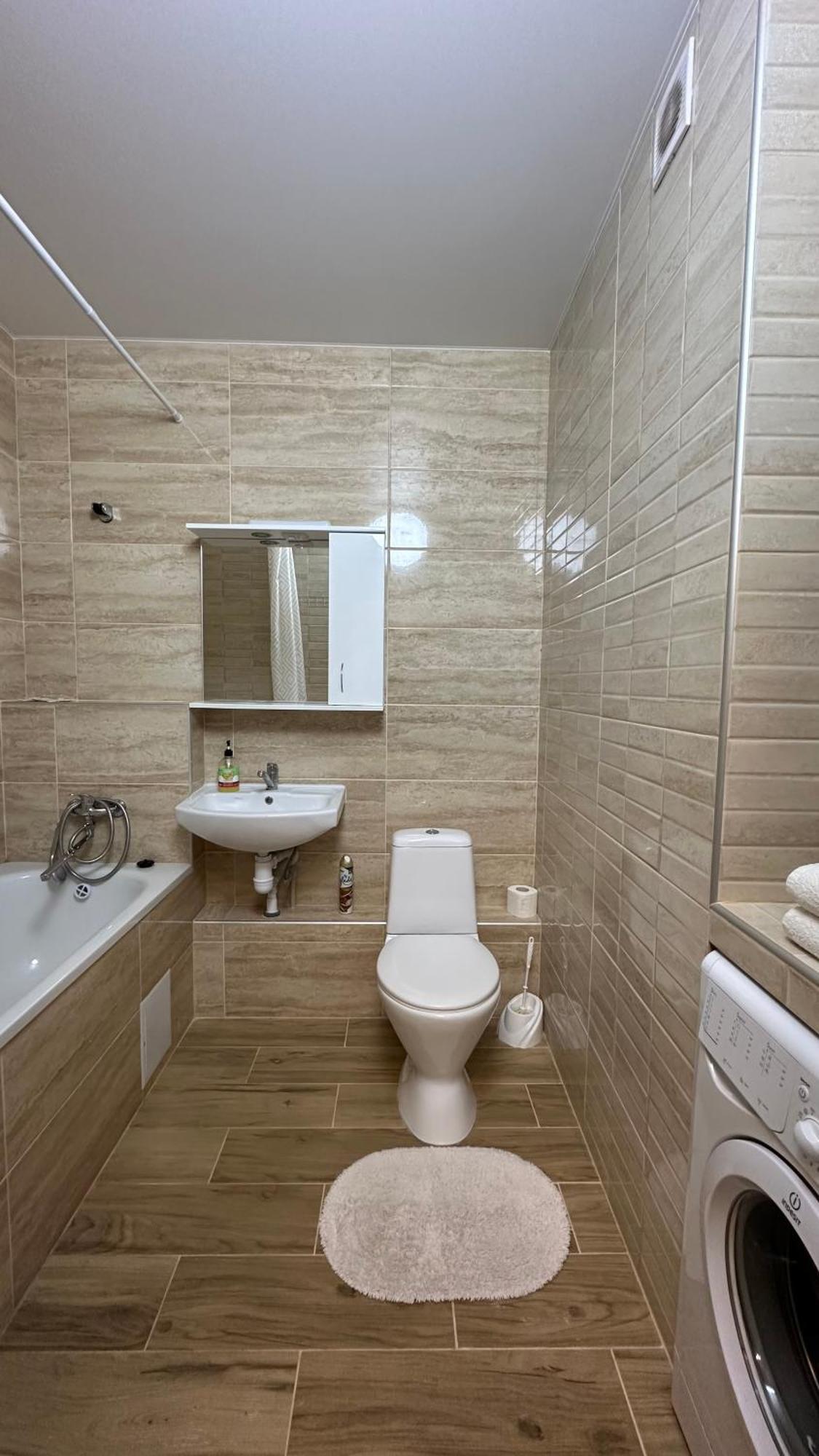 Є Генератор 1Кім Осокорки Вул Бориса Гмирі 20 Жк Патріотика Kiew Exterior foto